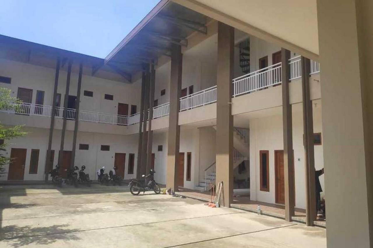 Reddoorz Near Universitas Muhammadiyah Purwokerto Kembaran Kültér fotó
